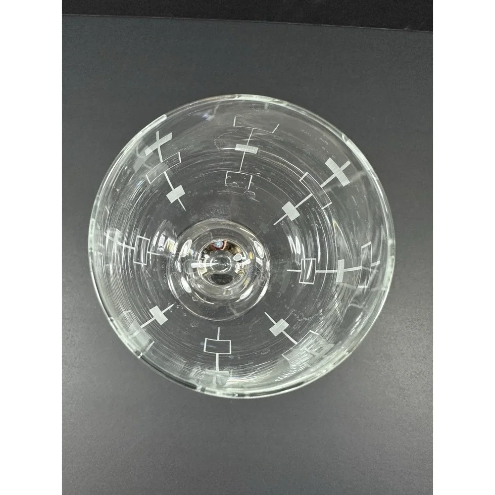 Mikasa Expressions Geometric Squares Wine Glass Crystal  8 3/4